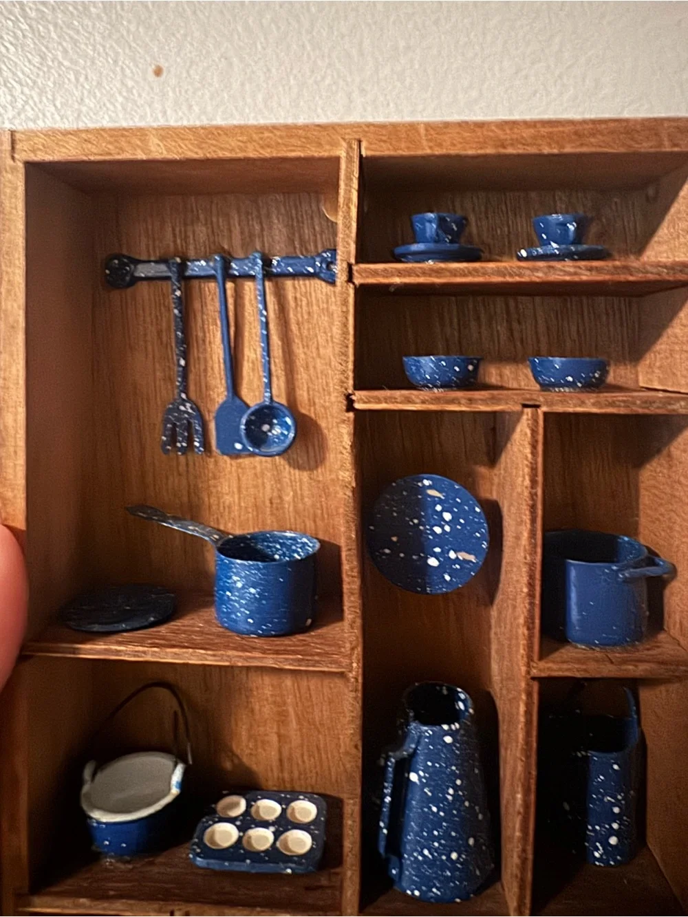 VTG Blue Speckled Miniature Kitchenware Display Shelf - Home Wall Decor
